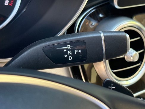 Used 2018 Mercedes-Benz GLC 300 4MATIC image 24