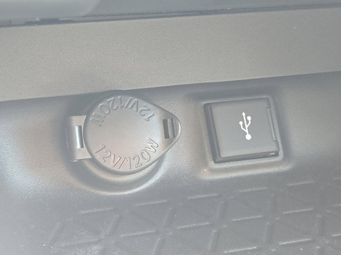 Used 2022 Toyota RAV4 LE image 24