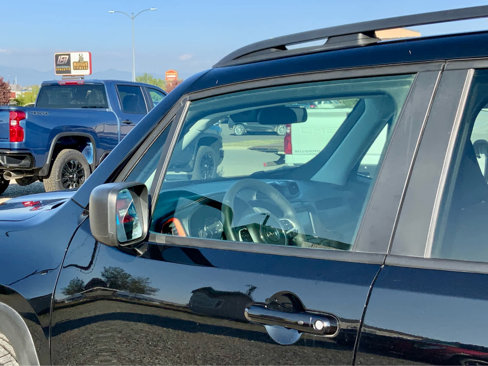 Used 2018 Jeep Renegade Sport w/ Power & Air Group image 14