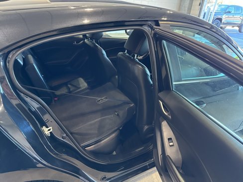 Used 2016 MAZDA MAZDA3 i Grand Touring image 15