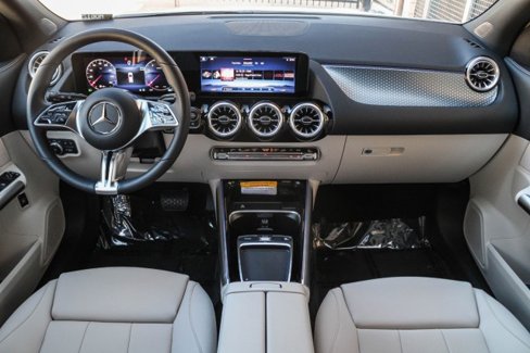 Certified 2025 Mercedes-Benz GLA 250 image 12