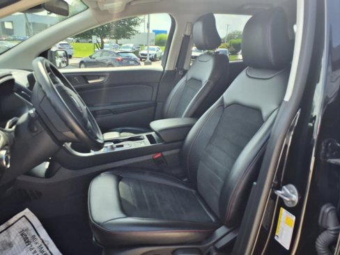 Used 2023 Ford Edge SE w/ Black Appearance Package image 11
