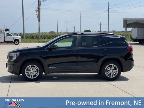 Used 2022 GMC Terrain SLE w/ Driver Convenience Package image 14