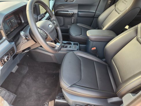New 2025 Ford Maverick Lobo image 9