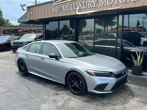 Used 2023 Honda Civic Sport image 3