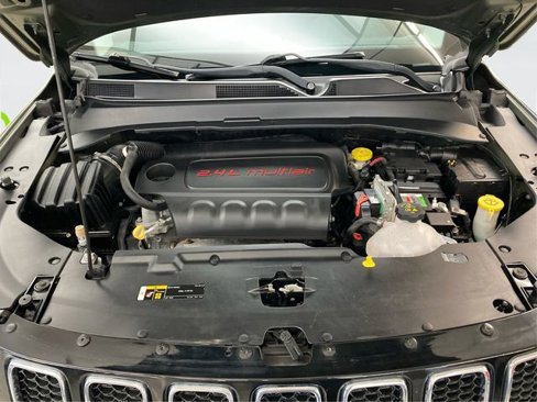 Used 2018 Jeep Compass Latitude w/ Popular Equipment Group image 12