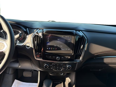 Used 2023 Chevrolet Traverse RS image 14