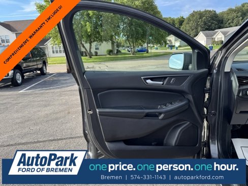 Used 2020 Ford Edge SE image 15
