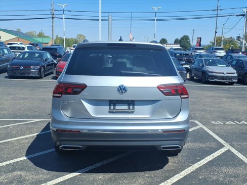 Used 2020 Volkswagen Tiguan SE w/ Panoramic Sunroof Package image 6