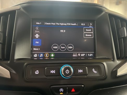Used 2022 GMC Terrain SLE image 15