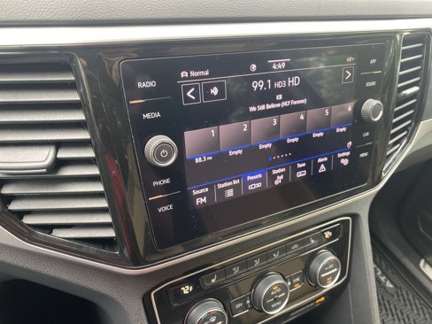 Used 2022 Volkswagen Atlas Cross Sport SE image 28