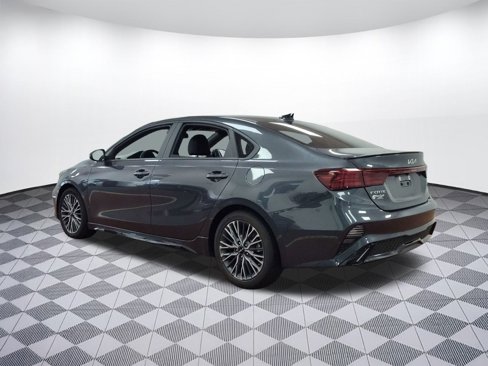 Used 2023 Kia Forte GT-Line w/ GT-Line Premium Package image 2