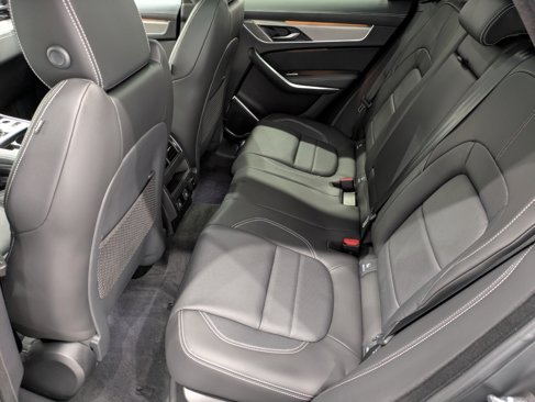 New 2026 Jaguar F-PACE R-Dynamic S image 11