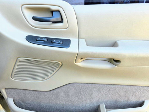 Used 1999 Ford Windstar SEL image 18