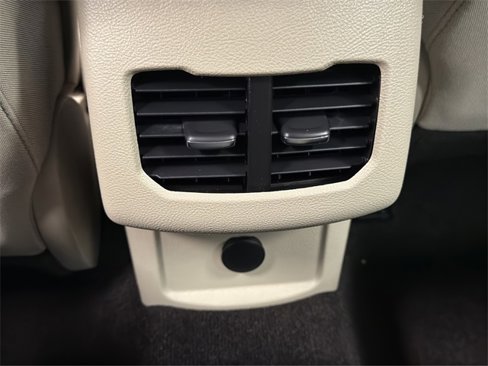 Used 2019 Ford Fusion SE image 16