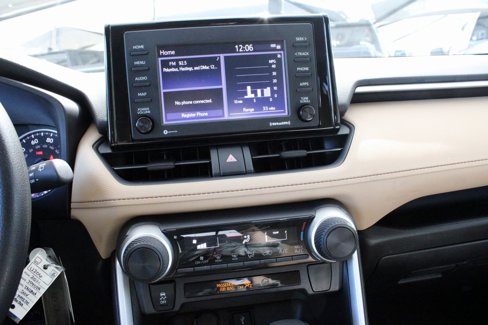 Certified 2021 Toyota RAV4 LE image 5
