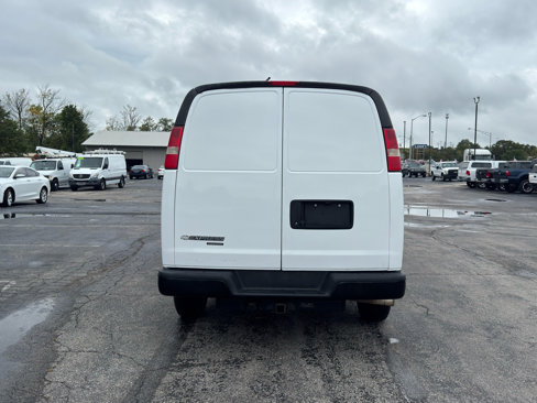 Used 2015 Chevrolet Express 2500 image 4