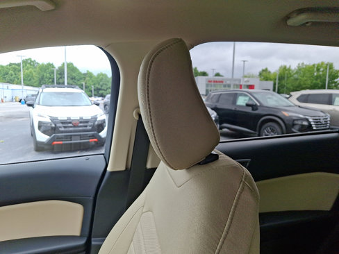 Used 2022 Ford Edge SE w/ Cargo Accessory Package image 17