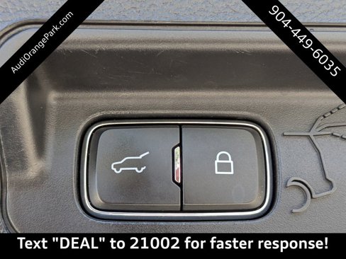 Used 2020 Ford Explorer Platinum w/ Premium Technology Package image 18
