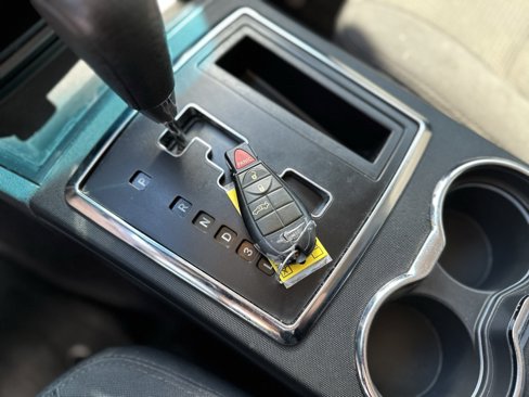 Used 2010 Dodge Charger SXT image 33