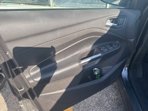 Used 2019 Ford Escape SE image 8