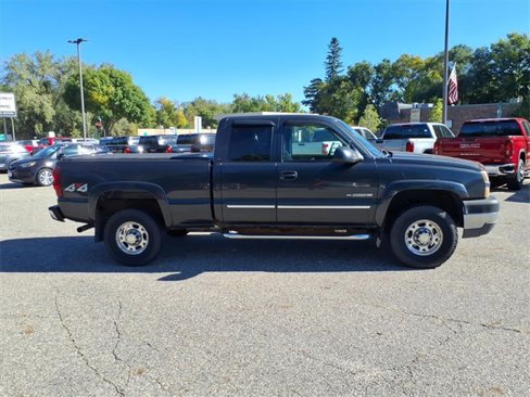 Used 2003 Chevrolet Silverado 2500 LT image 2