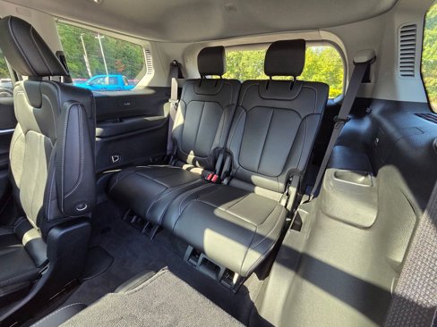 Used 2022 Jeep Grand Cherokee L Limited image 19