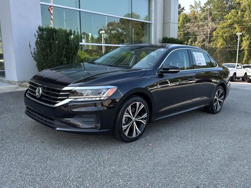 Used 2021 Volkswagen Passat 2.0T SE image 2