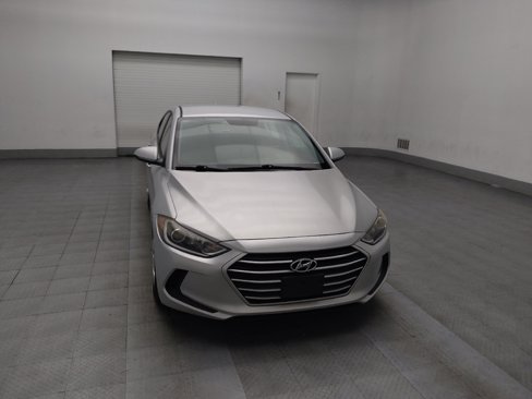 Used 2017 Hyundai Elantra SE image 14