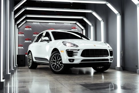 Used 2017 Porsche Macan image 1