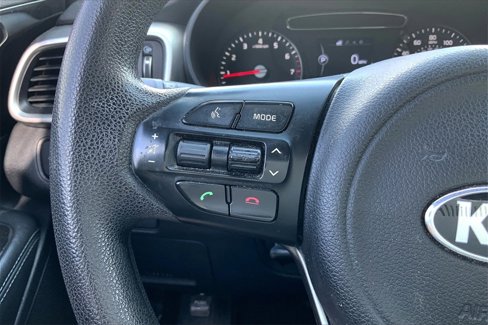Used 2016 Kia Sorento LX image 19