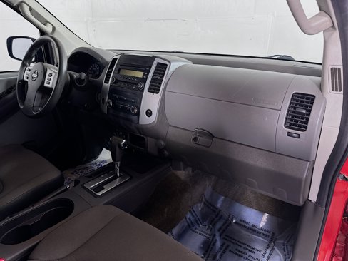 Used 2014 Nissan Xterra X image 25
