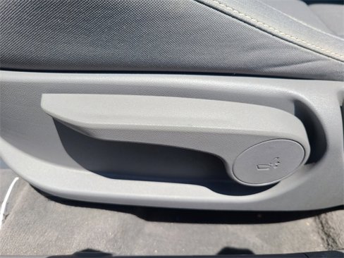 Used 2022 Hyundai Elantra SEL image 23