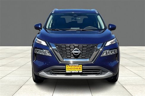 Used 2023 Nissan Rogue SV image 3