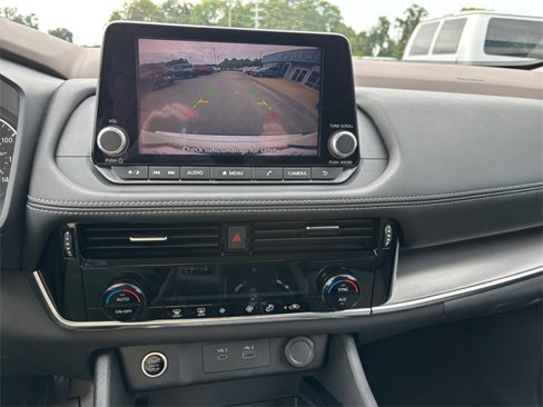 Used 2022 Nissan Rogue SV image 20