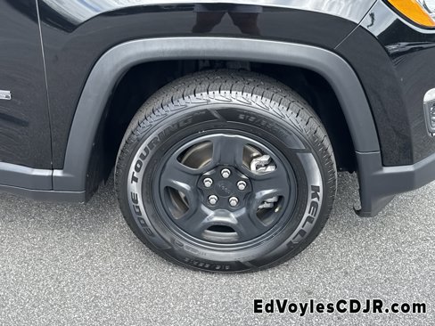 Used 2018 Jeep Compass Sport image 11