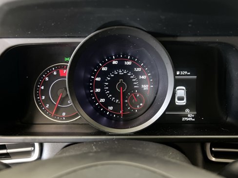Used 2023 Hyundai Elantra SE image 15