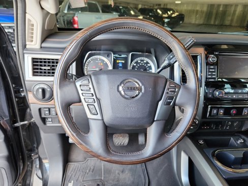 Used 2017 Nissan Titan Platinum Reserve image 9