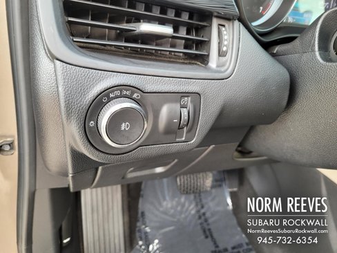 Used 2018 Buick Envision Essence image 29