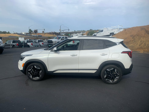 Used 2024 Kia Seltos SX w/ SX Sunroof Package image 8