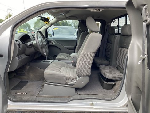 Used 2017 Nissan Frontier SV image 23