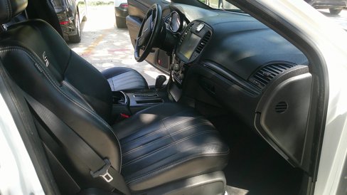 Used 2014 Chrysler 300 S image 28