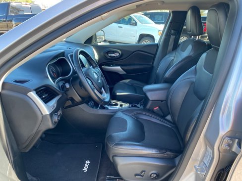 Used 2018 Jeep Cherokee Latitude Plus image 24