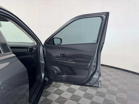 Used 2022 Nissan Kicks S image 34