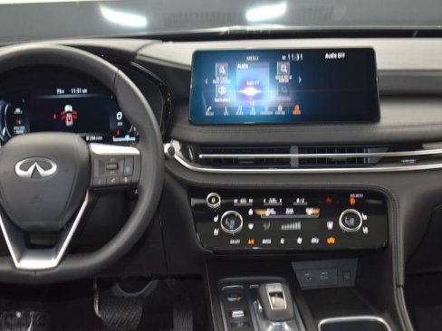Certified 2025 INFINITI QX60 Luxe w/ Black Edition image 14