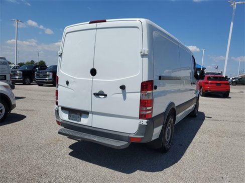Used 2015 Mercedes-Benz Sprinter 2500 image 4