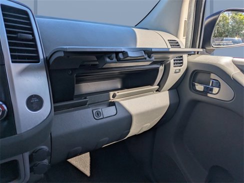 Used 2014 Nissan Frontier Desert Runner image 29