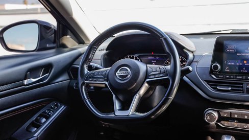 Used 2022 Nissan Altima 2.5 SR w/ Midnight Edition Package image 16