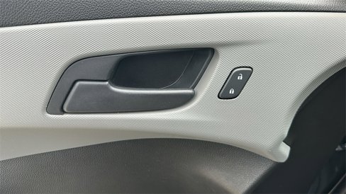 Used 2020 Chevrolet Sonic LT image 14