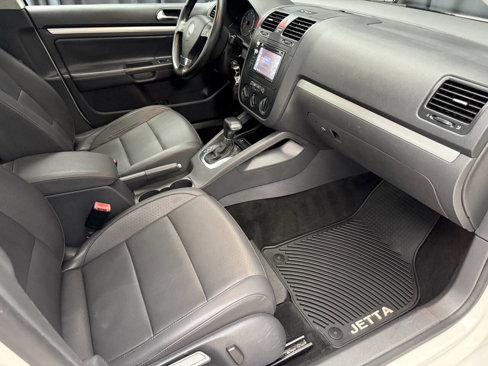 Used 2009 Volkswagen Jetta SE image 20
